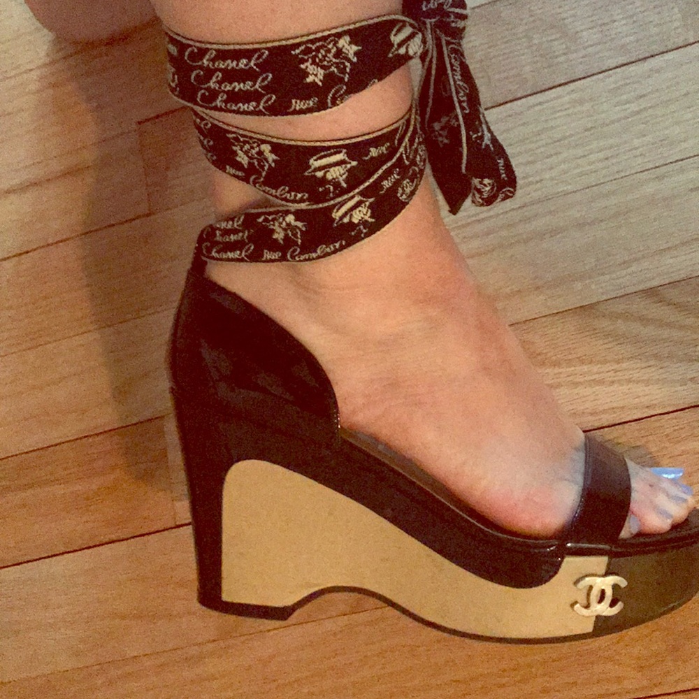 💥💥CHANEL WEDGES💥💥